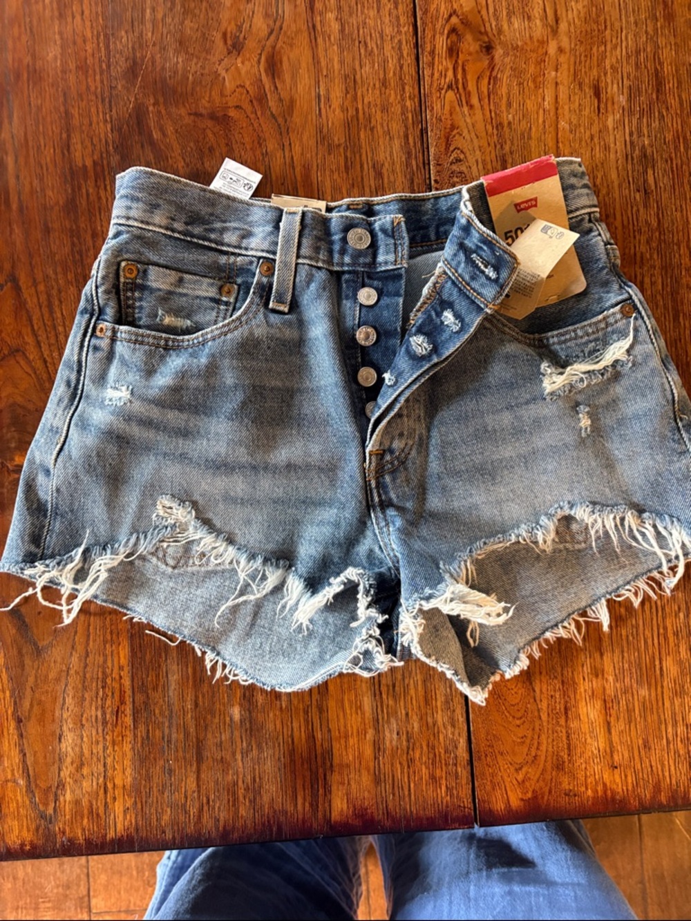 Levi's Light Blue Distressed Button-Fly Denim Shorts nwt - Picture 6 of 6